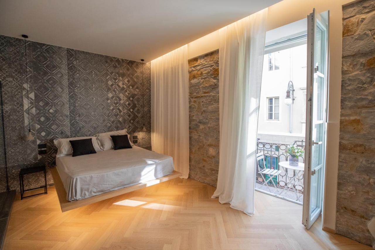 S1 Luxury Suites And Rooms Trieszt Kültér fotó