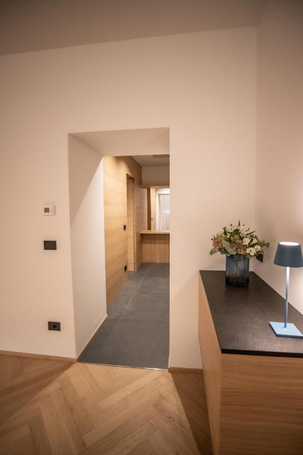 S1 Luxury Suites And Rooms Trieszt Kültér fotó