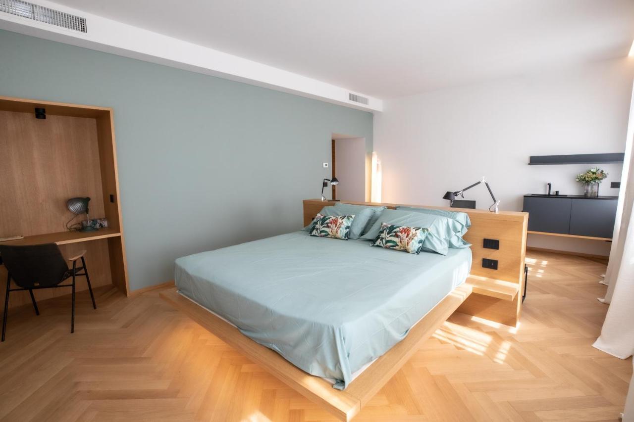 S1 Luxury Suites And Rooms Trieszt Kültér fotó